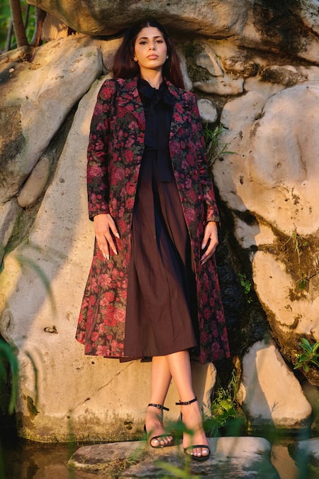 Safaa La Vie En Rose Woven Blazer Skirt Set 