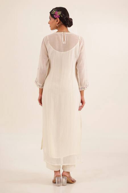 Tatwa_Off White Chanderi, Cotton, Silk Embroidery, Beads Round Flamingo Kurta Set _at_Aza_Fashions