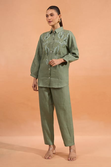 Naintara Bajaj Embroidered Linen Kurta & Pant Set 