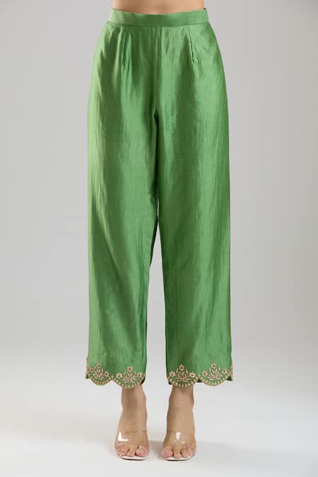 Shop Surbhi Shah Green Organza Embroidery, Zari, Sequins, Beads Split V-neck Sitara Kurta Set Shop_Surbhi Shah_Green Organza Embroidery, Zari, Sequins, Beads Split V-neck Sitara Kurta Set