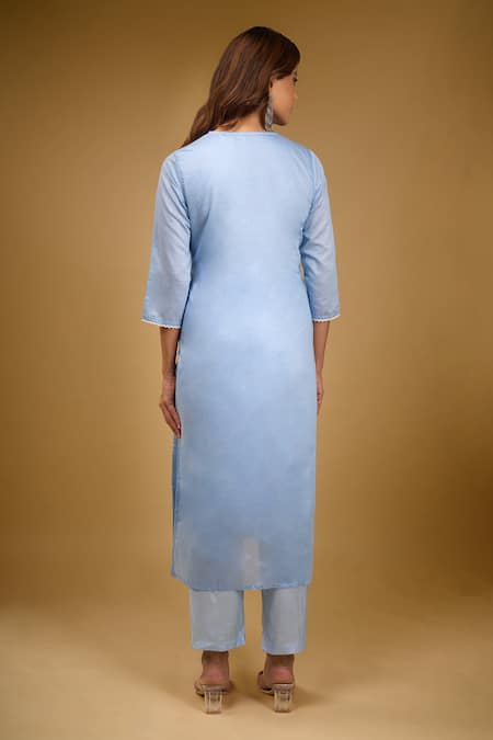 Naintara Bajaj Chikankari Embroidered Kurta Set 