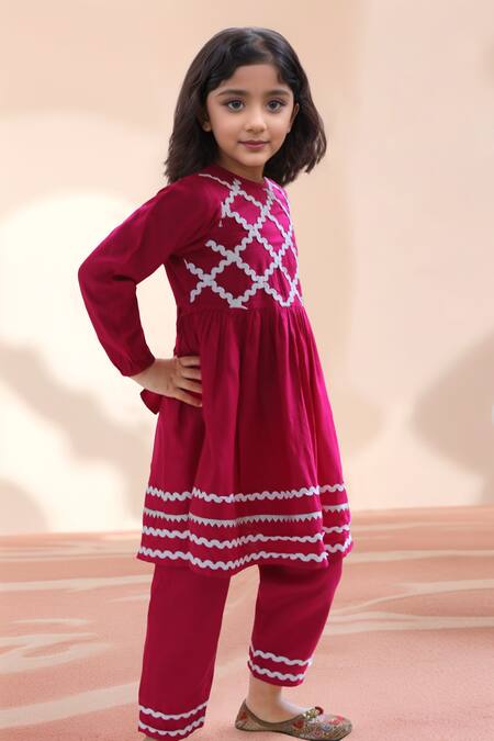 Shop_Petite Pomme_Pink Rayon Lace, Metallic Thread Embroidered Kurta With Pant 