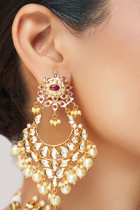 Shop Zevar By Geeta Gold Plated Stones, Pearls, Crystals Kundan And Jadau Necklace Set Online at Aza Fashions Shop_Zevar By Geeta_Gold Plated Stones, Pearls, Crystals Kundan And Jadau Necklace Set _Online_at_Aza_Fashions