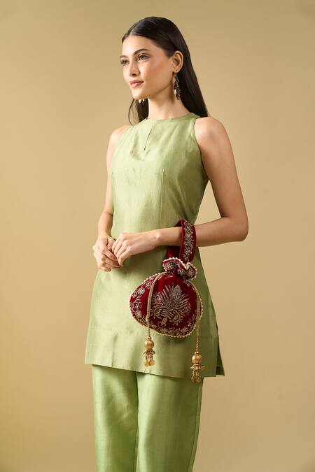 Nazaakat By Samara Singh Maroon Embroidery, Zari, Beads, Tassels Raas Velvet Silk Potli Bag Online at Aza Fashions Nazaakat By Samara Singh_Maroon Embroidery, Zari, Beads, Tassels Raas Velvet Silk Potli Bag _Online_at_Aza_Fashions