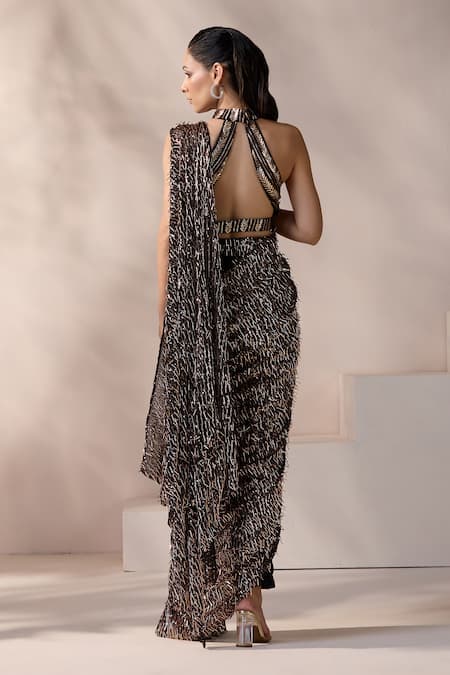 Chaashni By Maansi And Ketan Embellished Pre-Draped Saree With Blouse 