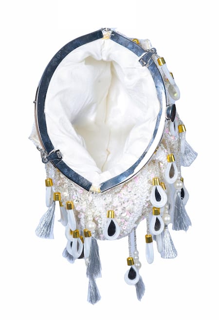 Buy_Nazaakat By Samara Singh_Silver Sequins, Beads, Pearls, Mirrors, Sequin, And Embellished Batua Bag 