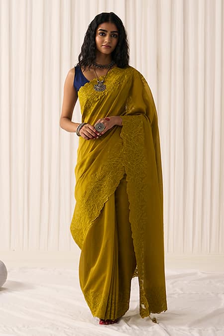 Five Point Five Chameli Floral Pattern Saree With Running Blouse 