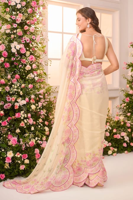 Label Priyanka Kar Pre-Draped Saree Set With Floral Hand Embroidery 