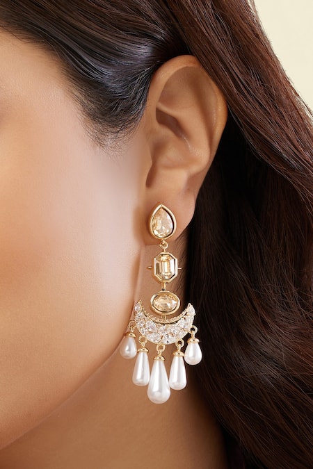 Isharya Sakshis Shantipriya Moon Baalis 