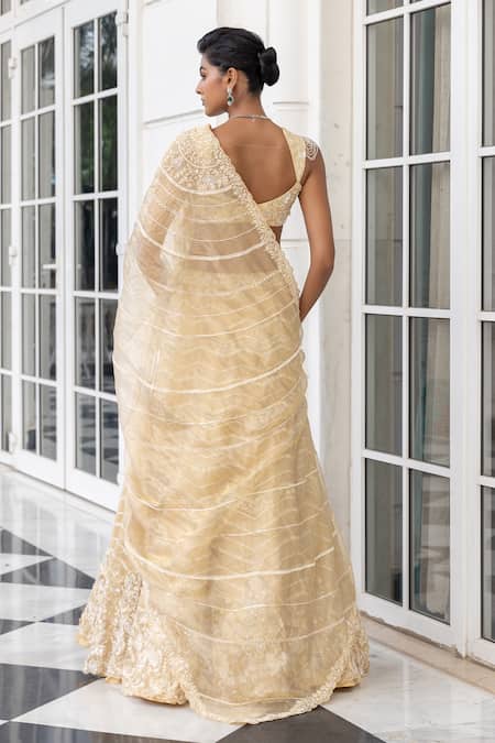 House Of Armuse Ivory Thread Embroidered Lehenga Set 