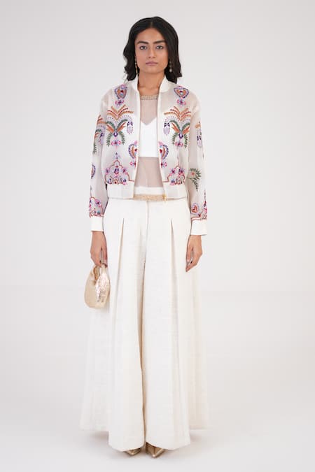 Betrue Artisan Embroidered Top 