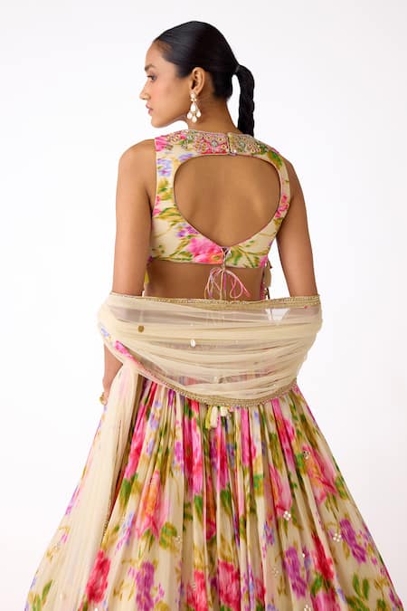 Basanti - Kapde Aur Koffee Tassel Embroidered Blouse Lehenga Set 