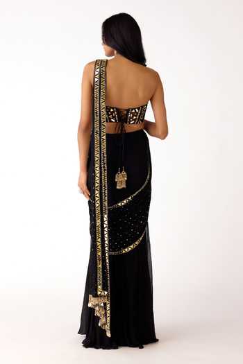 Basanti Kapde aur Koffee Pre-Draped Saree With Mirror Work Blouse