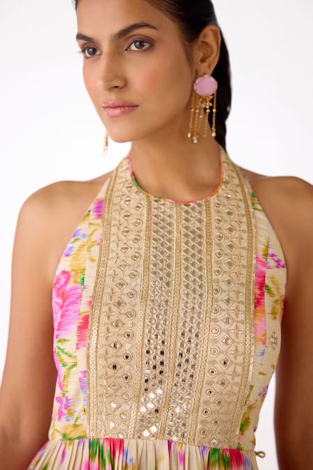 Buy_Basanti - Kapde Aur Koffee_Ivory Chiffon Mirrors, Embroidery Halter Neck Floral Peplum Kurta Set _Online_at_Aza_Fashions