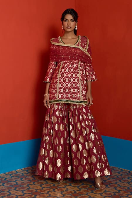 Shop Mustard Moon By Neyha And Vrinda Wine Chanderi, Net Pearls, Zari, Gota Patti V-neck Banarasi Kurta Sharara Set Shop_Mustard Moon By Neyha And Vrinda_Wine Chanderi, Net Pearls, Zari, Gota Patti V-neck Banarasi Kurta Sharara Set