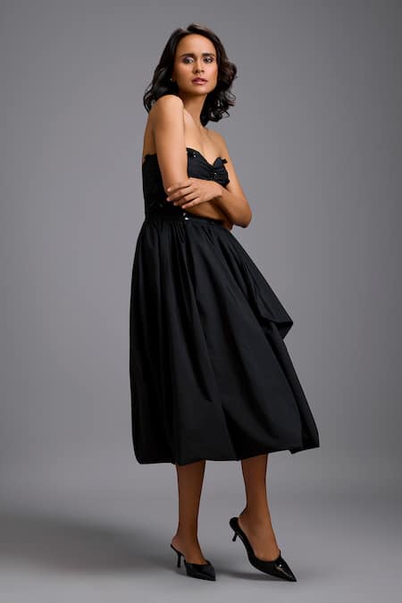 Deepika Arora Black Beads, Applique Sweetheart Neck Strapless Embellished Bodice Midi Dress at Aza Fashions Deepika Arora_Black Beads, Applique Sweetheart Neck Strapless Embellished Bodice Midi Dress _at_Aza_Fashions