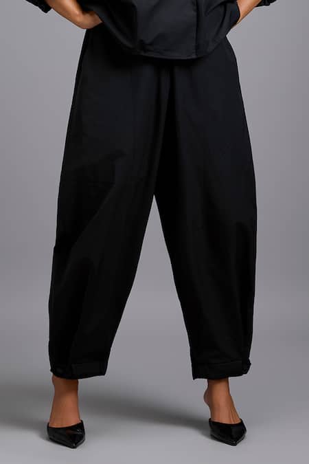 Deepika Arora Black Tapered Drop-crotch Parachute Pant Online at Aza Fashions Deepika Arora_Black Tapered Drop-crotch Parachute Pant _Online_at_Aza_Fashions