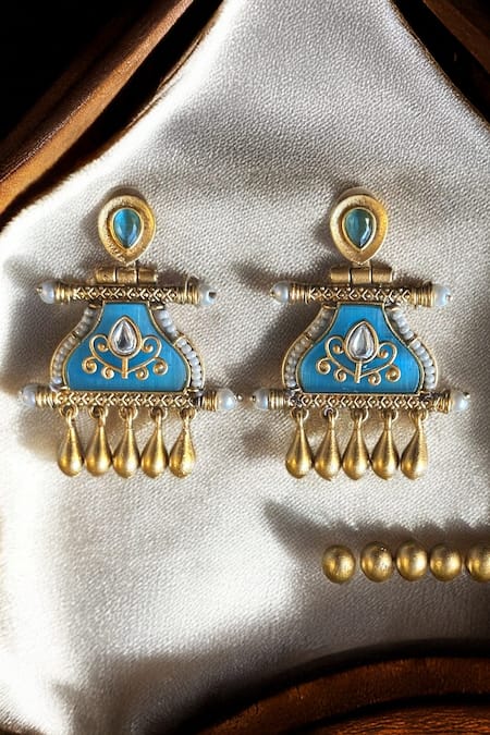 Shop_Amaara Jewels_Gold Plated Beads, Pearls, Stones Soleil Charm Pendant Hasli Necklace Set _Online_at_Aza_Fashions