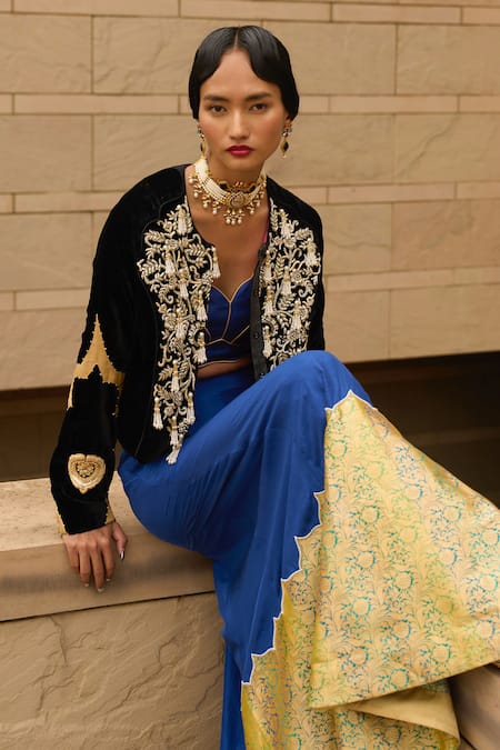 Shop_Amaara Jewels_White Pearls, Stones, Beads Sunehri Embellished Choker Set _Online_at_Aza_Fashions