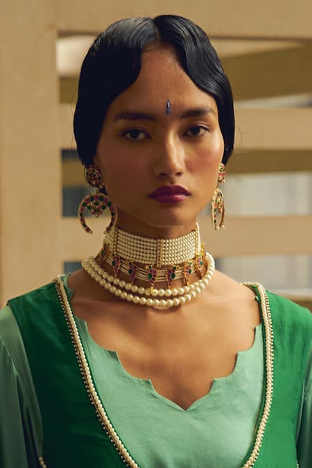 Amaara Jewels_Multi Color Gemstones, Whispering Gems Bird Choker And Earrings Set _Online_at_Aza_Fashions