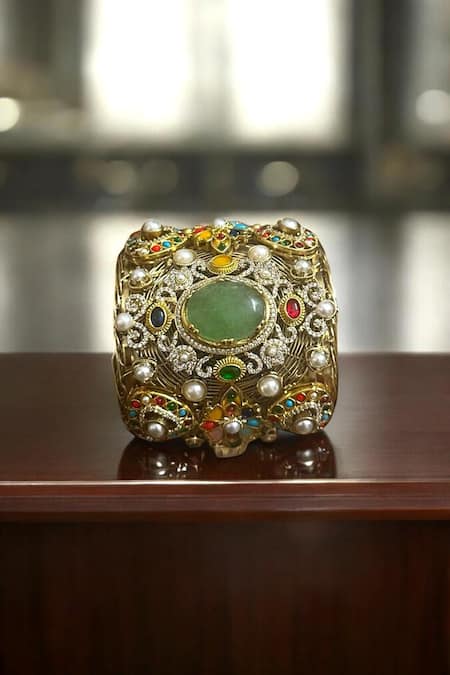 Amaara Jewels Jewel Of Nine Suns Handcuff Bracelet 