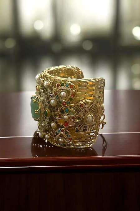 Amaara Jewels Jewel Of Nine Suns Handcuff Bracelet 