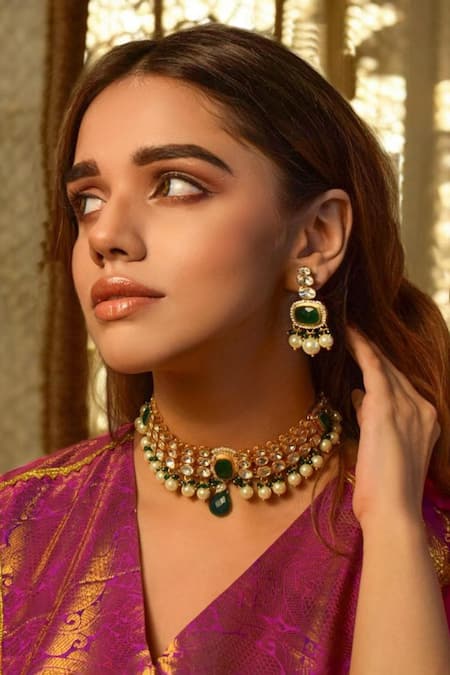 Amaara Jewels Emerald Pearl Edge Choker Set 