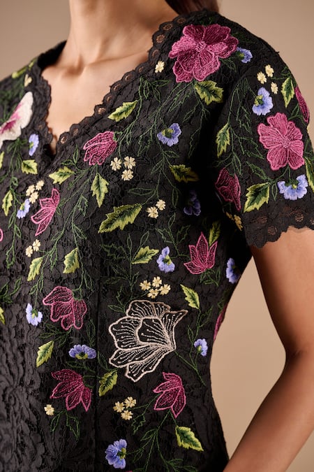 Buy_Shriya Som_Black Lace Embroidery V-neck Floral A-line Dress _Online_at_Aza_Fashions