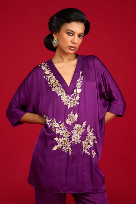 Buy_Megha Pitti_Purple Modal, Satin Zari, Sequins, Embroidery V-neck Hand Kurta And Pant Set _Online_at_Aza_Fashions