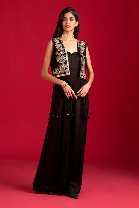 Megha Pitti Hand Embroidered Jumpsuit With Jacket 