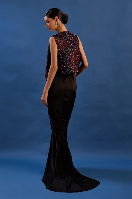 Cedar & Pine Gatsby Pre-Draped Saree Set With Embroidered Jacket 