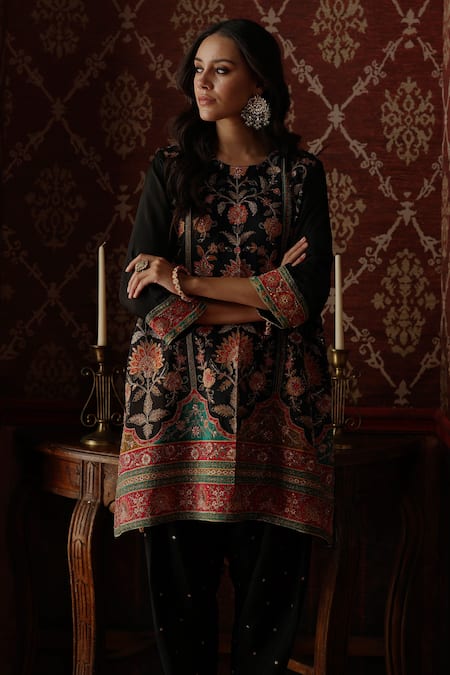 Begum_Black Silk Sequins, Zari, Embroidery Round Neck Yaman Kurta Salwar Set _at_Aza_Fashions