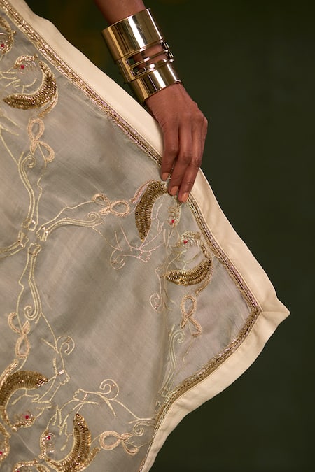 Buy_Sitaraa_Ivory Silk, Organza Embroidery, Zari, Indrani Yali Motif Saree With Blouse _Online_at_Aza_Fashions