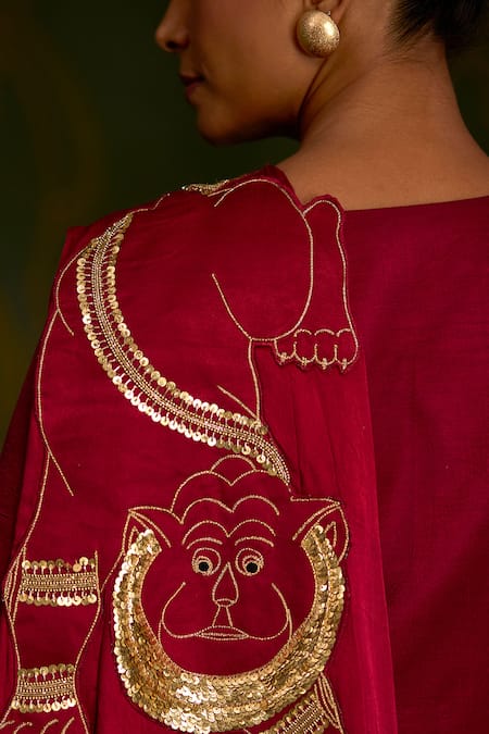 Sitaraa_Red Silk Zari, Tassels Sweetheart Vajraya Pre-draped Saree And Corset Blouse Set _Online_at_Aza_Fashions