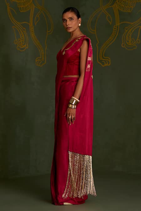 Buy_Sitaraa_Red Silk Zari, Tassels Sweetheart Vajraya Pre-draped Saree And Corset Blouse Set _Online_at_Aza_Fashions