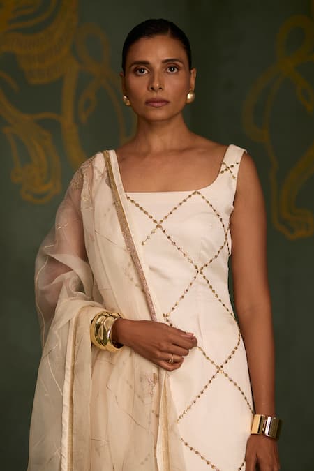 Shop_Sitaraa_Ivory Silk, Organza Embroidery, Metallic Thread, Zari Square Sharabha Kurta Set _Online_at_Aza_Fashions