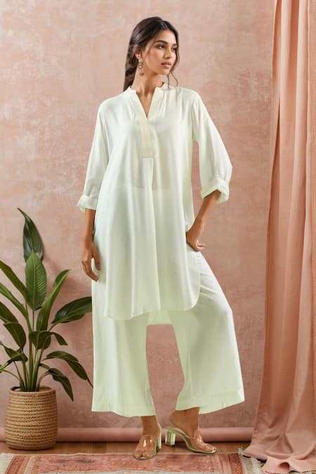 Kanika Sharma Thread Embroidered Kurta & Pant Set 