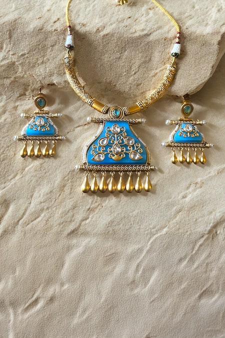 Amaara Jewels Soleil Charm Pendant Hasli Necklace Set 