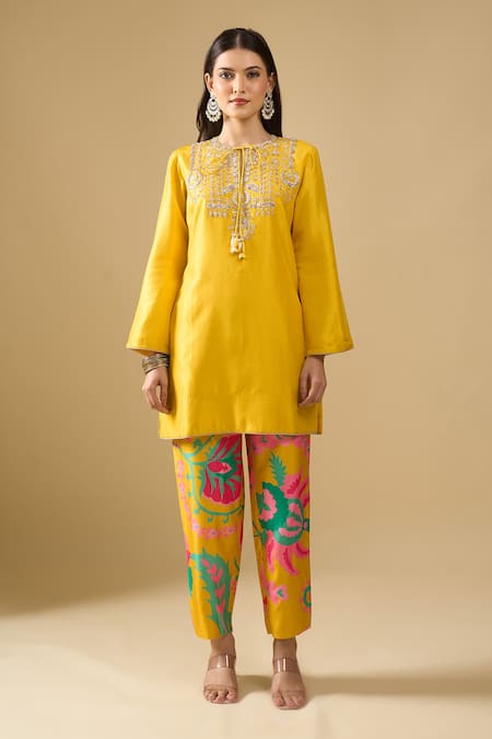 Archana Shah_Yellow Silk Embroidery, Zari, Tassels Round Neck Moon Yoke Kurta Set _Online_at_Aza_Fashions