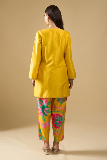 Archana Shah Zari Moon Yoke Silk Kurta Set