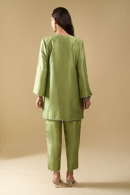 Archana Shah Zari Moon Yoke Silk Kurta Set