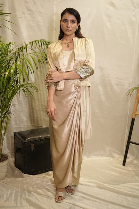 Vedangi Agarwal Divine Drape Jacket & Skirt Set 