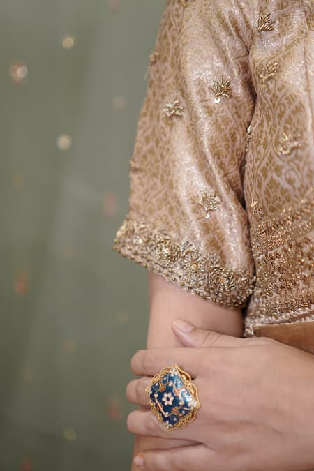 Vedangi Agarwal_Gold Tissue, Brocade Zari, Sequins, Embroidery V-neck And Saree With Blouse _Online_at_Aza_Fashions