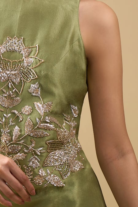 Archana Shah_Green Embroidery, Metallic Thread Halter Neck Zardozi Kurta Set _at_Aza_Fashions