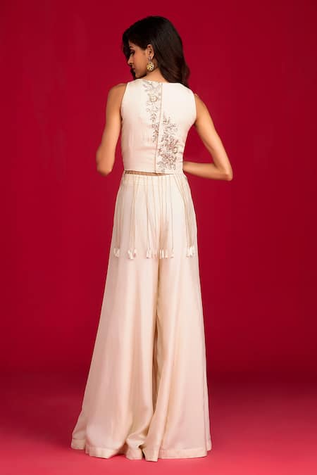 Megha Pitti Hand Embroidered Crop Top With Pant 