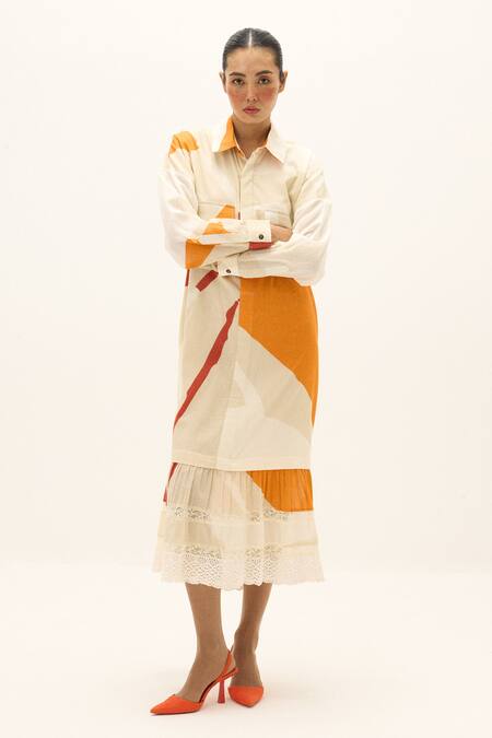 Buy_Kharakapas_Off White Cotton Lace Collared, Button-down Neck Ivory Armor Printed Dress _Online_at_Aza_Fashions