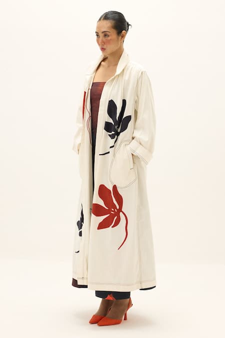 Kharakapas_White Cotton Applique Moriri Dreams Trench Coat _Online_at_Aza_Fashions