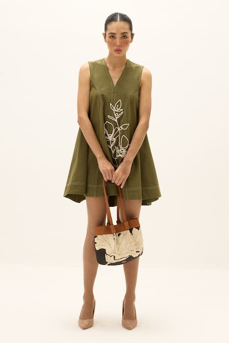 Kharakapas Bayleaf Embroidered Dress 