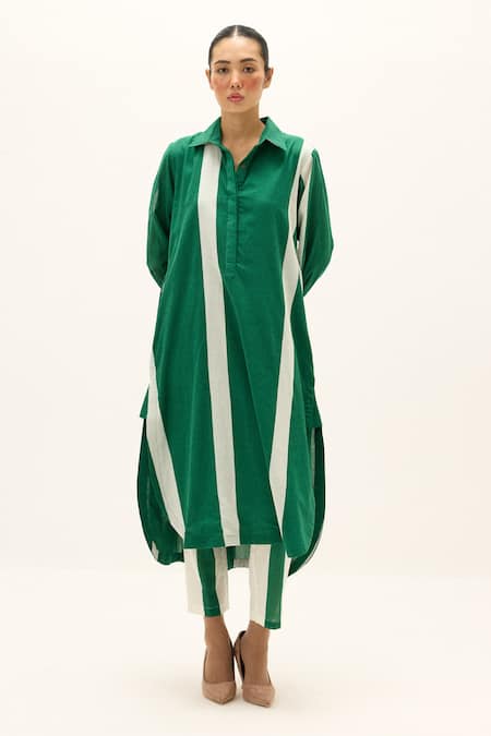 Shop_Kharakapas_Green Cotton Collared Stream Lines Print Kurta And Pant Set _Online_at_Aza_Fashions