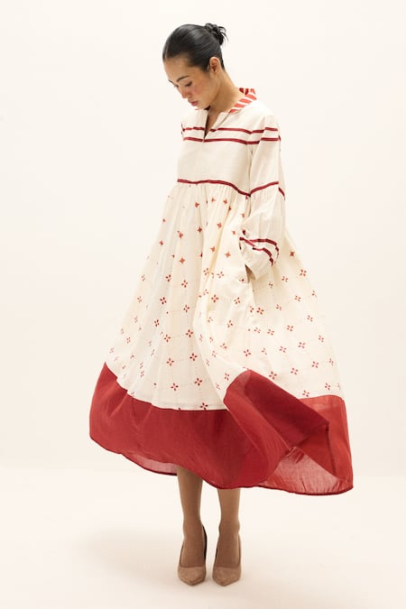 Buy_Kharakapas_Off White Cotton Embroidery Collared, V-neck Symphony Printed Dress _Online_at_Aza_Fashions